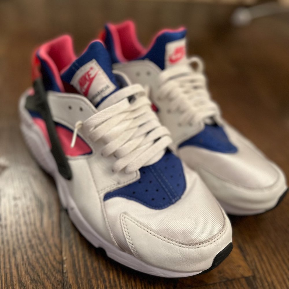 Nike Air Hurache Sneakers (M / 10.5) - image 2